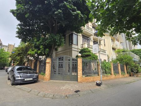 Bán Biệt Thự 3 tầng Hồ Văn Quán, Dt 224m, Mt 15m, Dài 15m, Đường 12m, Giá 82 tỷ . Lh 0784.238.666