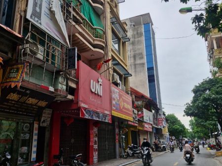 Bán nhà phố 5 tầng , Lê lợi, Hà Đông, Dt 106m, Mt 5 m, Dài 21m, Đường 11m, Giá 48 tỷ . Lh 0784.238.666