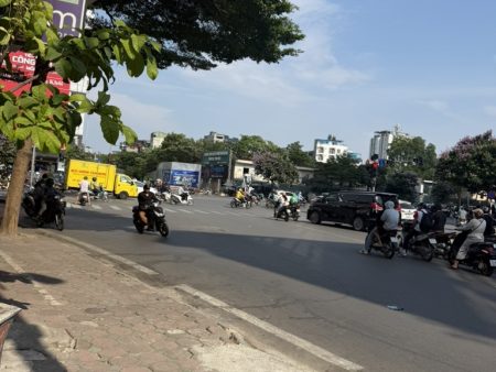 Bán nhà 8T phố Thái Thịnh ,Đống Đa, Dt 170m, Mt 6,3m, Dài 25m Đường 30m, Giá 130 tỷ . Lh 0784.238.666