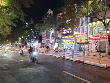 Bán nhà 4T phố Thái Hà ,Đống Đa, Dt 30m, Mt 4m, Dài 7m Đường 10m, Giá 25,8 tỷ . Lh 0784.238.666