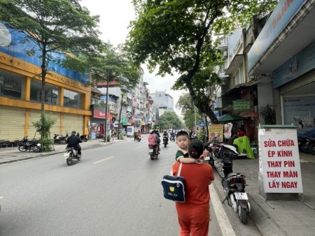 Bán nhà 4T phố Khâm Thiên ,Đống Đa, Dt 126m, Mt 4m, Dài 30m Đường 12m, Giá 51,5 tỷ . Lh 0784.238.666