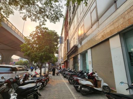 Bán nhà 1T phố Trường Chinh ,Đống Đa, Dt 155m, Mt 4,5m, Dài 30m Đường 30m, Giá 78 tỷ . Lh 0784.238.666