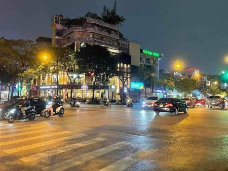 Bán nhà 6 tầng Phố Vũ Phạm Hàm, Dt 109m, Mt 5,3m, Dài 20m, Đường 16m, Giá 92 tỷ . Lh 0784.238.666