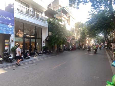 Bán nhà 7 tầng Phố Hàng Gà, Dt 70m, Mt 6.2m, Dài 12m, Đường 25m. Giá 105 tỷ. Lh 0784.238.666