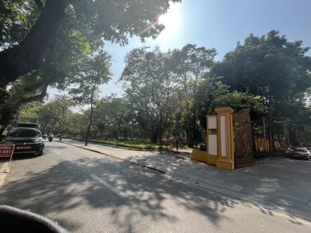 Bán nhà 3 tầng Phố Nhà Chung, Dt 100m, Mt 4.5m, Dài 19m, Đường 15m, Giá 138 tỷ . Lh 0784.238.666