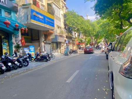 Bán nhà 4 tầng Phố Hàng Lược, Dt 120m, Mt 5.3m, Dài 22m, Đường 10m, Giá 45 tỷ . Lh 0784.238.666