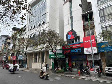 Bán nhà 5 tầng Phố Kim Mã, Dt 53m, Mt 5m, Dài 13m, Đường 24m, Giá 23 tỷ . Lh 0784.238.666