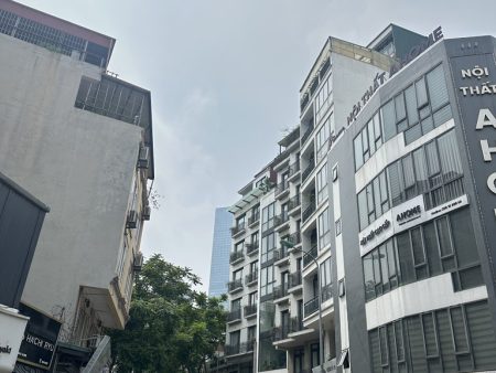 Bán nhà 4 tầng Phố Phan Kế Bính, Dt 80m, Mt 4,8m, Dài 16m, Đường 12m, Giá 35 tỷ . Lh 0784.238.666